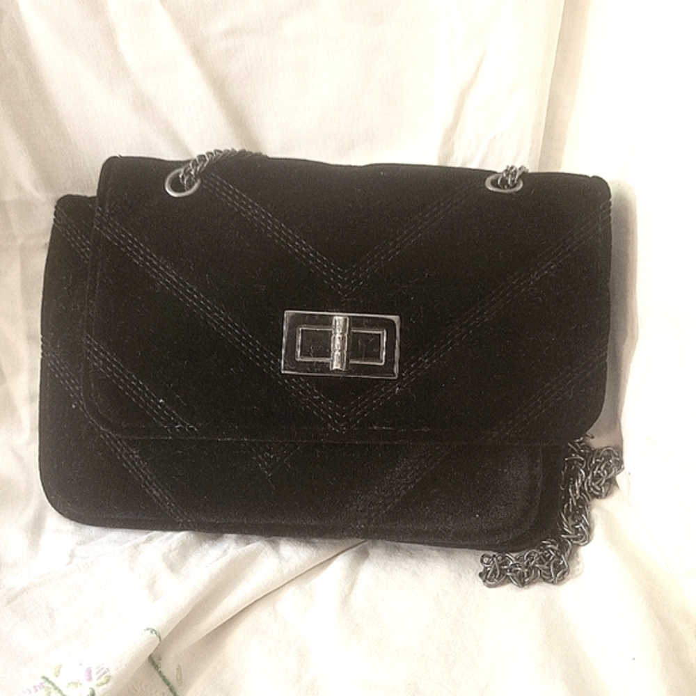 4/$26 Black Felt Quilted Mini Purse with Shoulder Chain